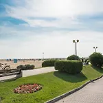 Aurora מלון דירות ביביונה