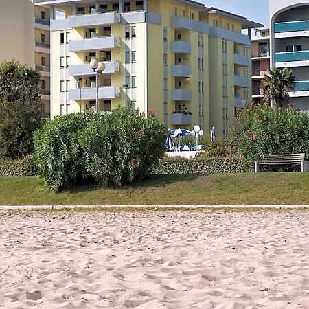 Aurora Aparthotel Bibione